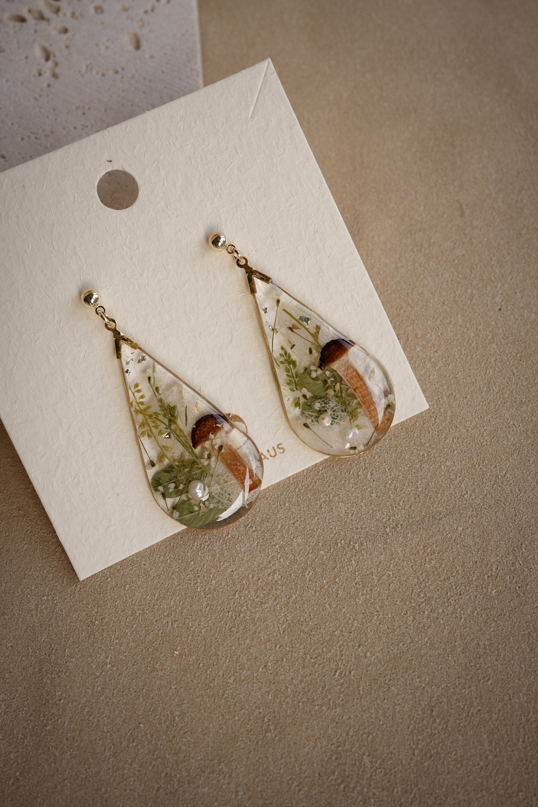 EDEN Bouquet Dangles in Mushroom Garden