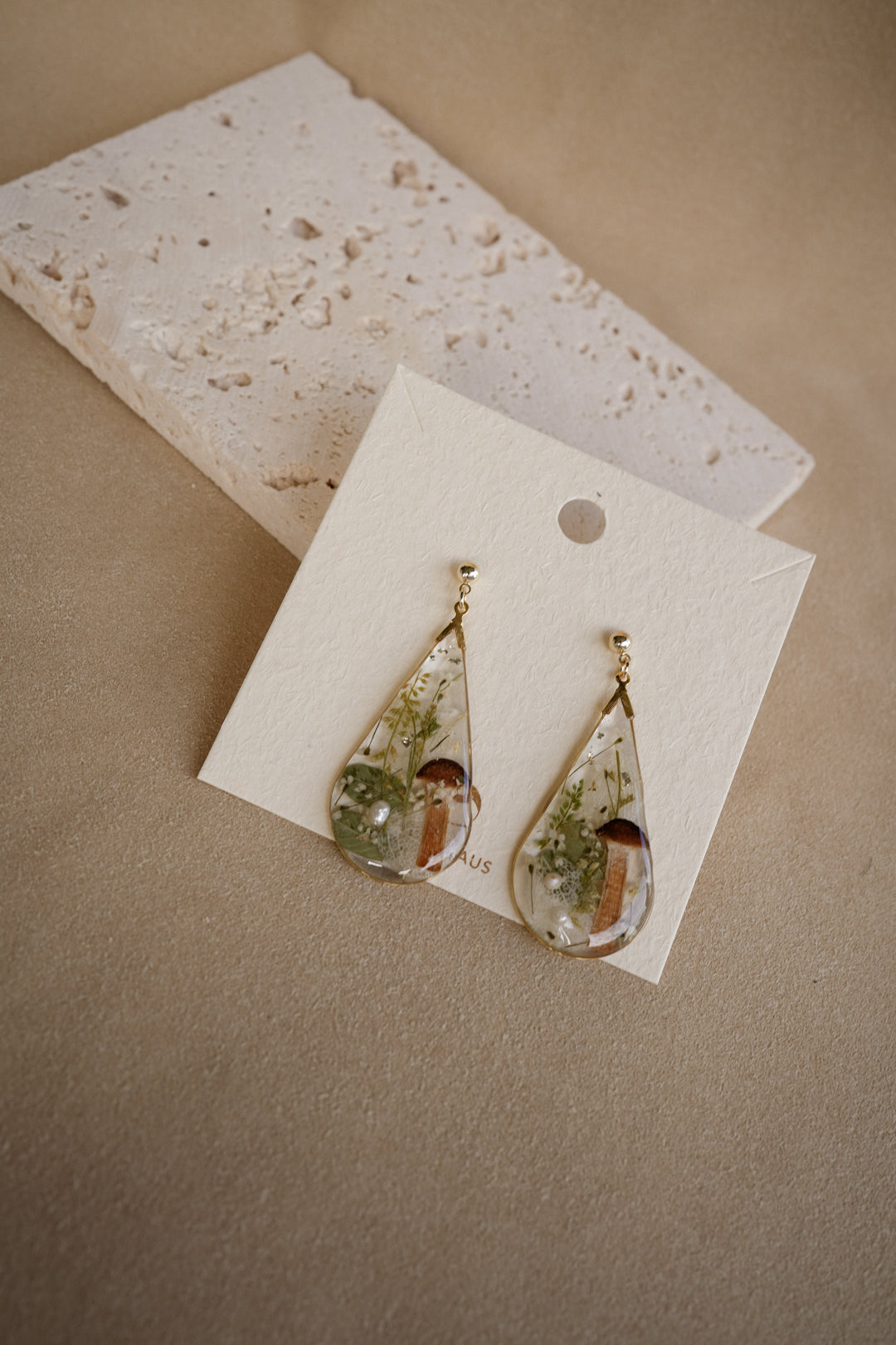 EDEN Bouquet Dangles in Mushroom Garden
