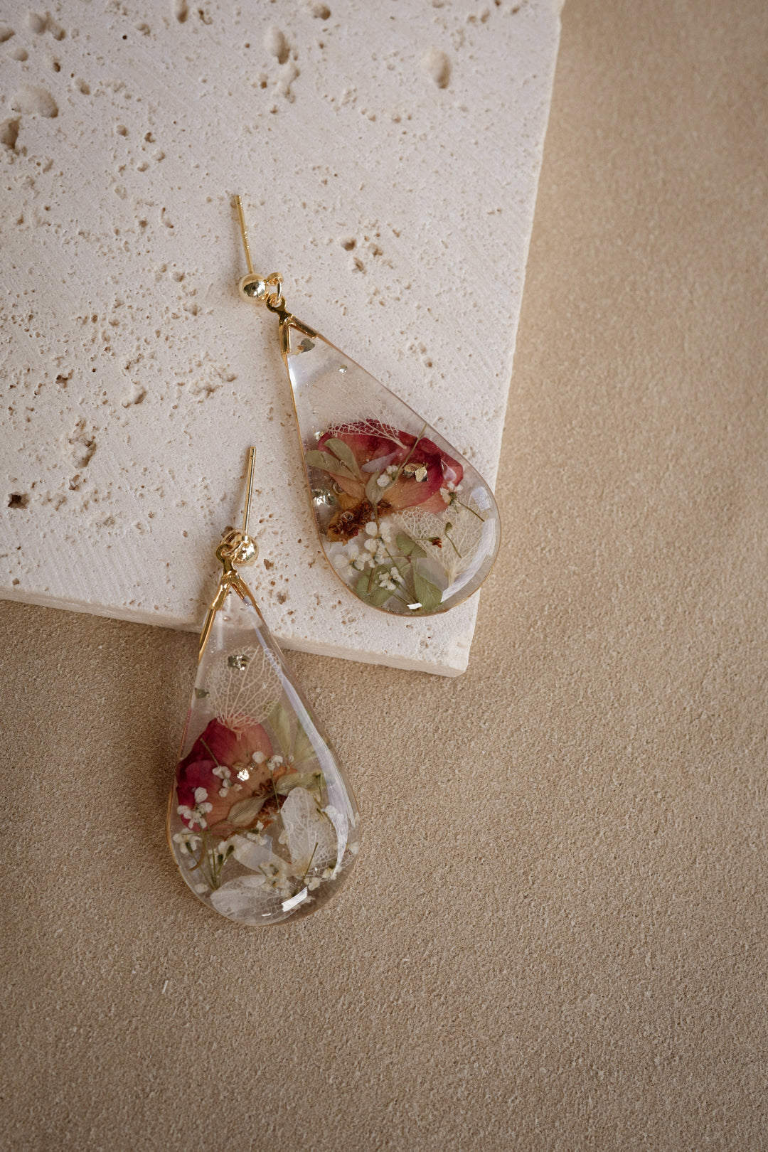 EDEN Bouquet Dangles in Rose Romance