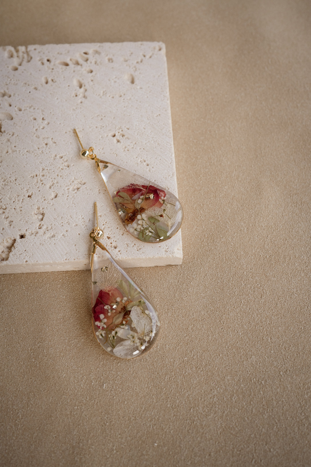 EDEN Bouquet Dangles in Rose Romance