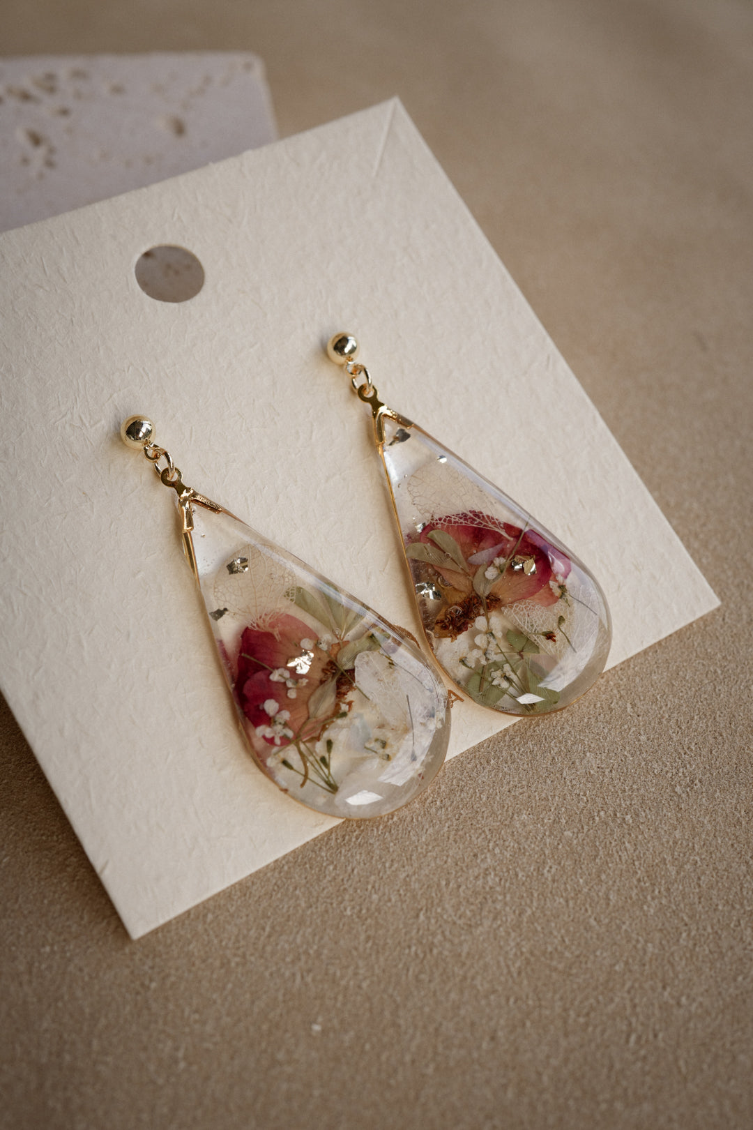 EDEN Bouquet Dangles in Rose Romance
