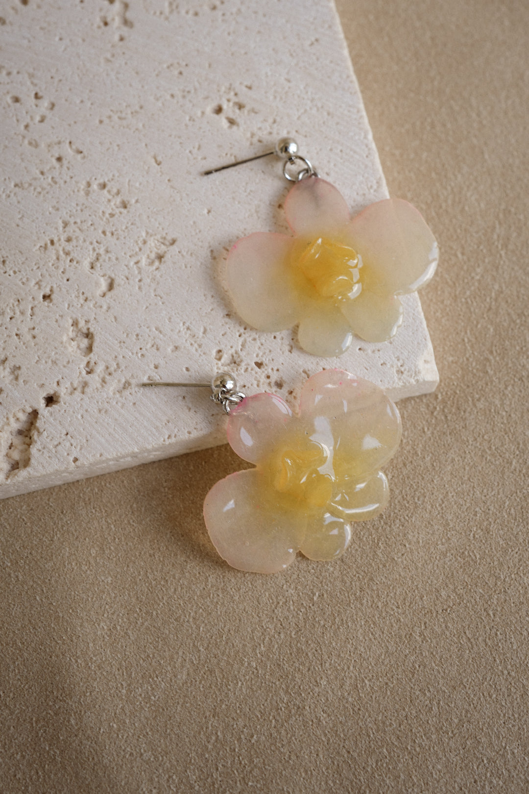 "Glass" Orchid in Hawaiian Hue Earrings
