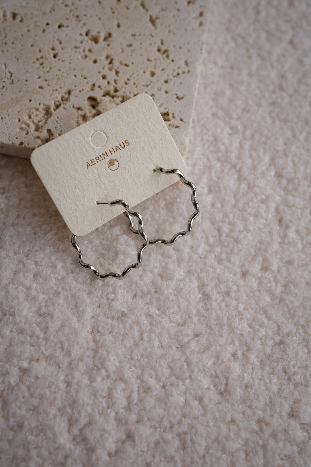 WRIGGLE Hoop Earrings