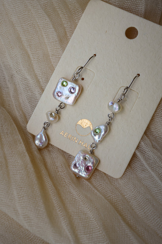 Keshi Cascade in Garden Blooms