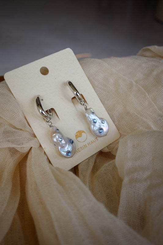 Meta in Sapphire Blue