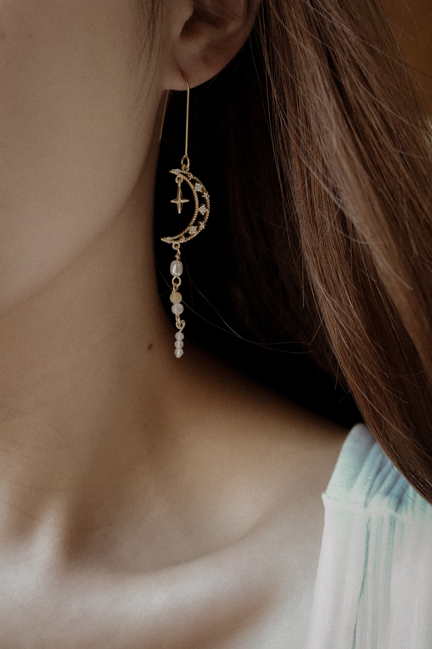 LUNE Hook Earrings