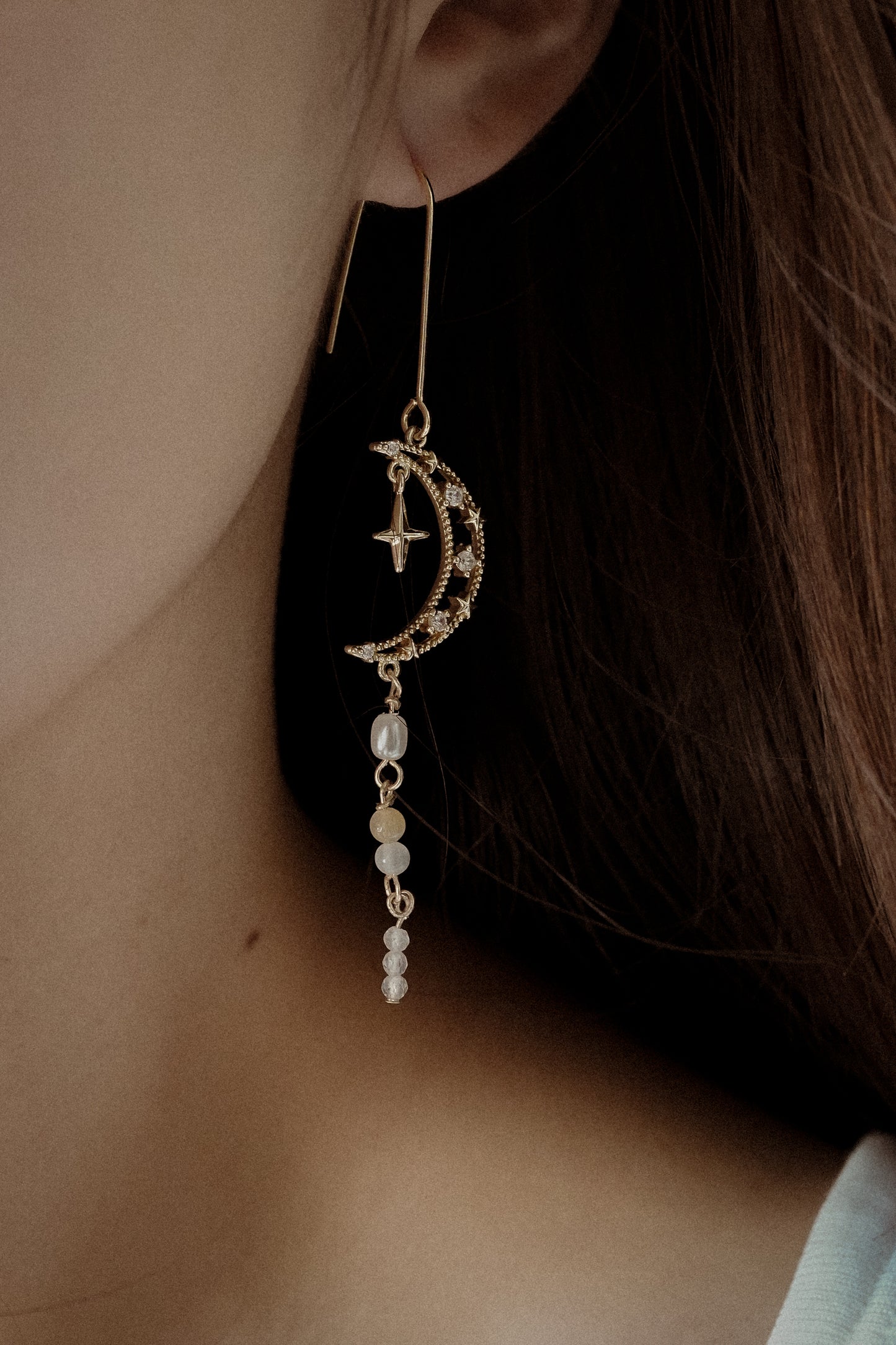 LUNE Hook Earrings