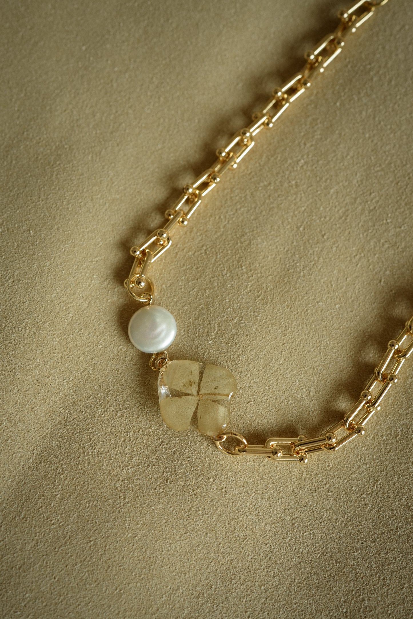 Clover Pearl Chain Necklace