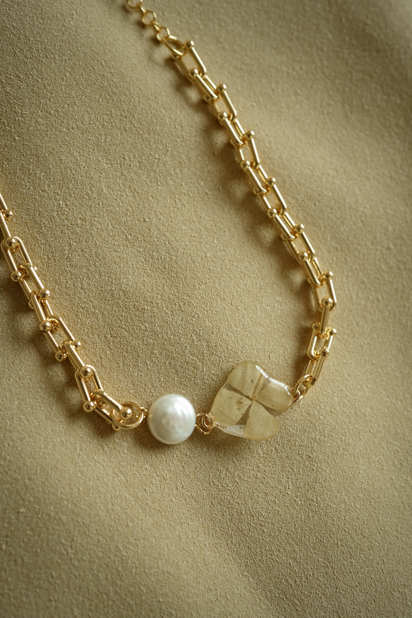 Clover Pearl Chain Necklace