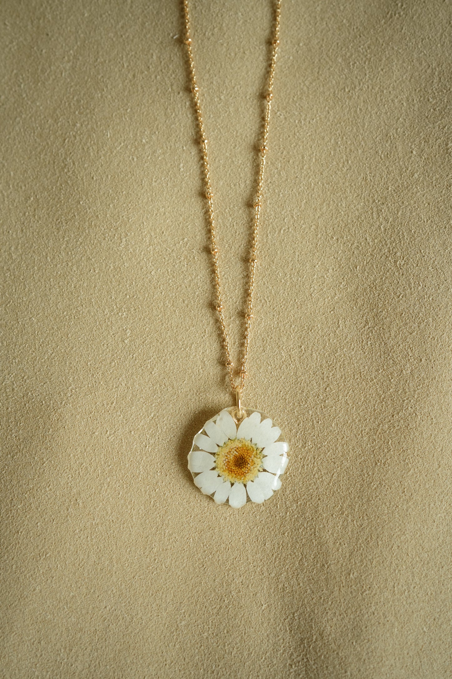 Ivory Daisy Necklace