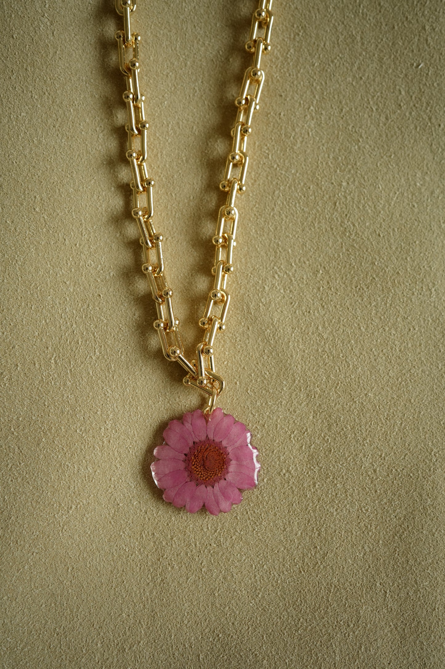 Blush Daisy U-Chain Necklace