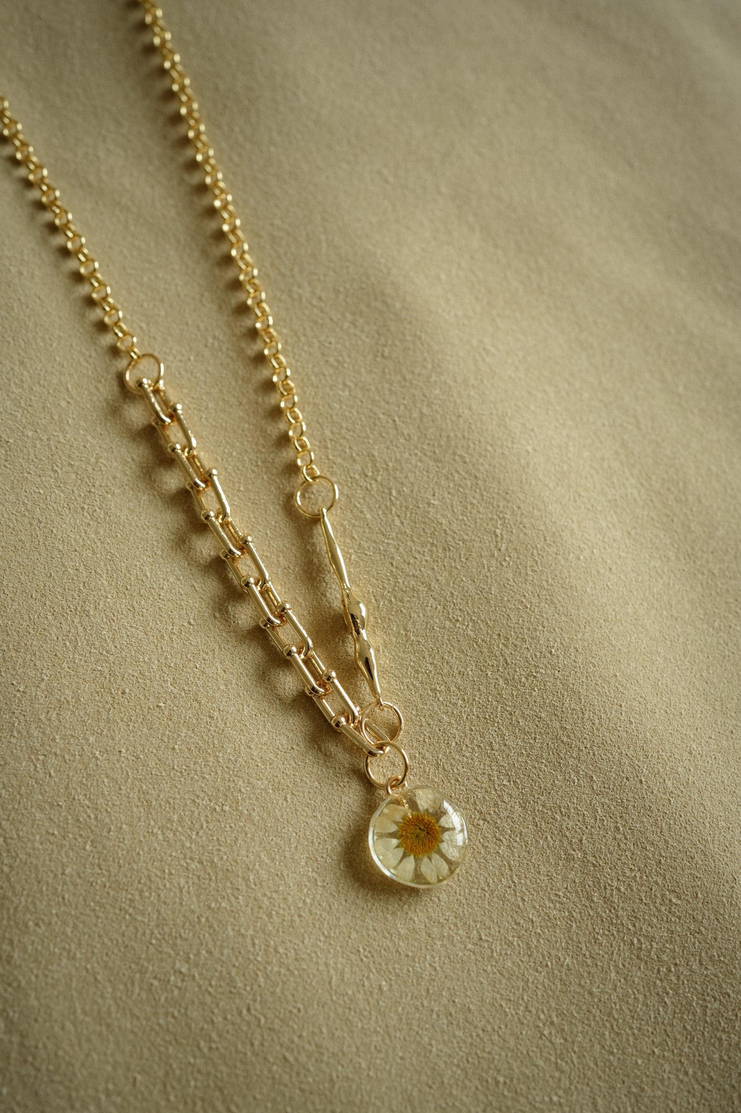 Chamomile Jewel Chain Necklace