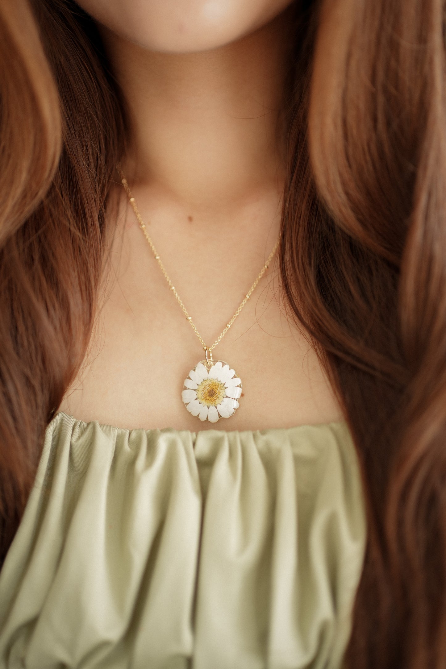 Ivory Daisy Necklace