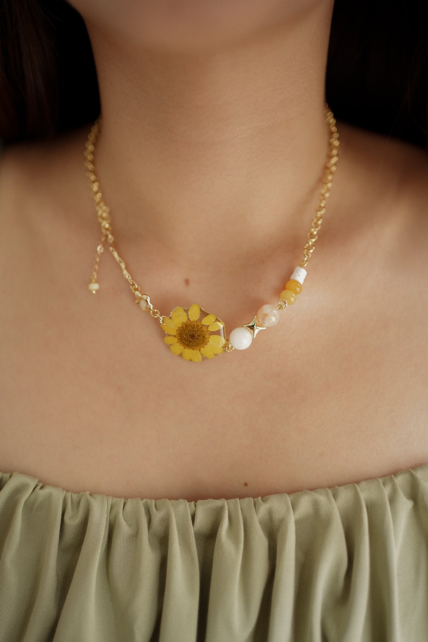 Sunshine Daisy Chain Necklace