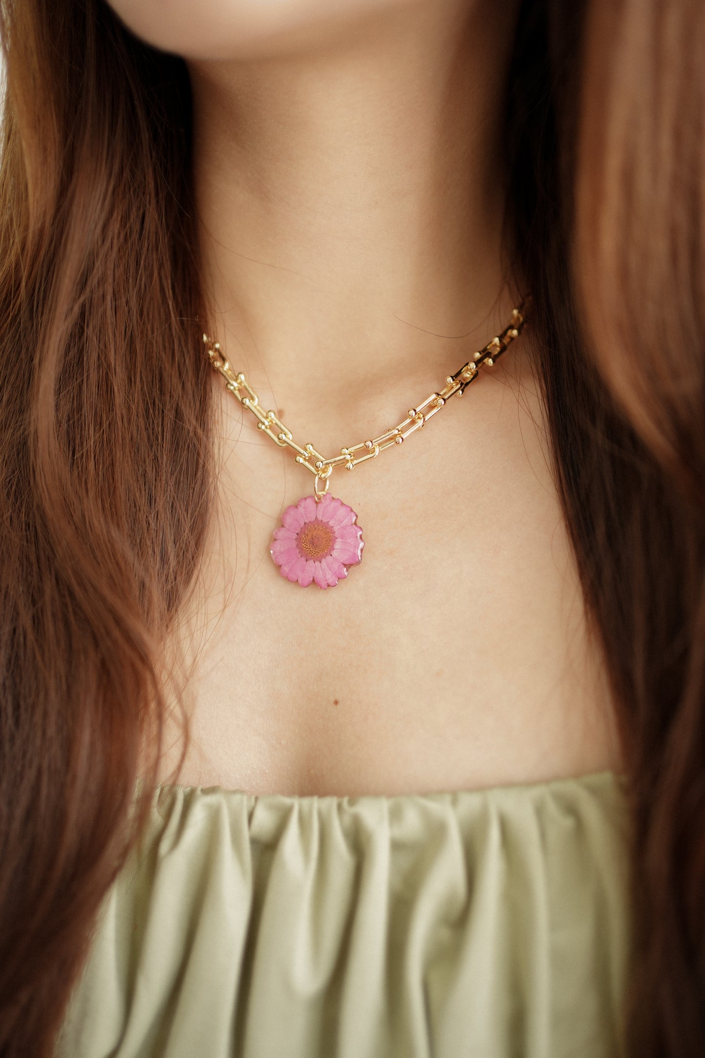 Blush Daisy U-Chain Necklace