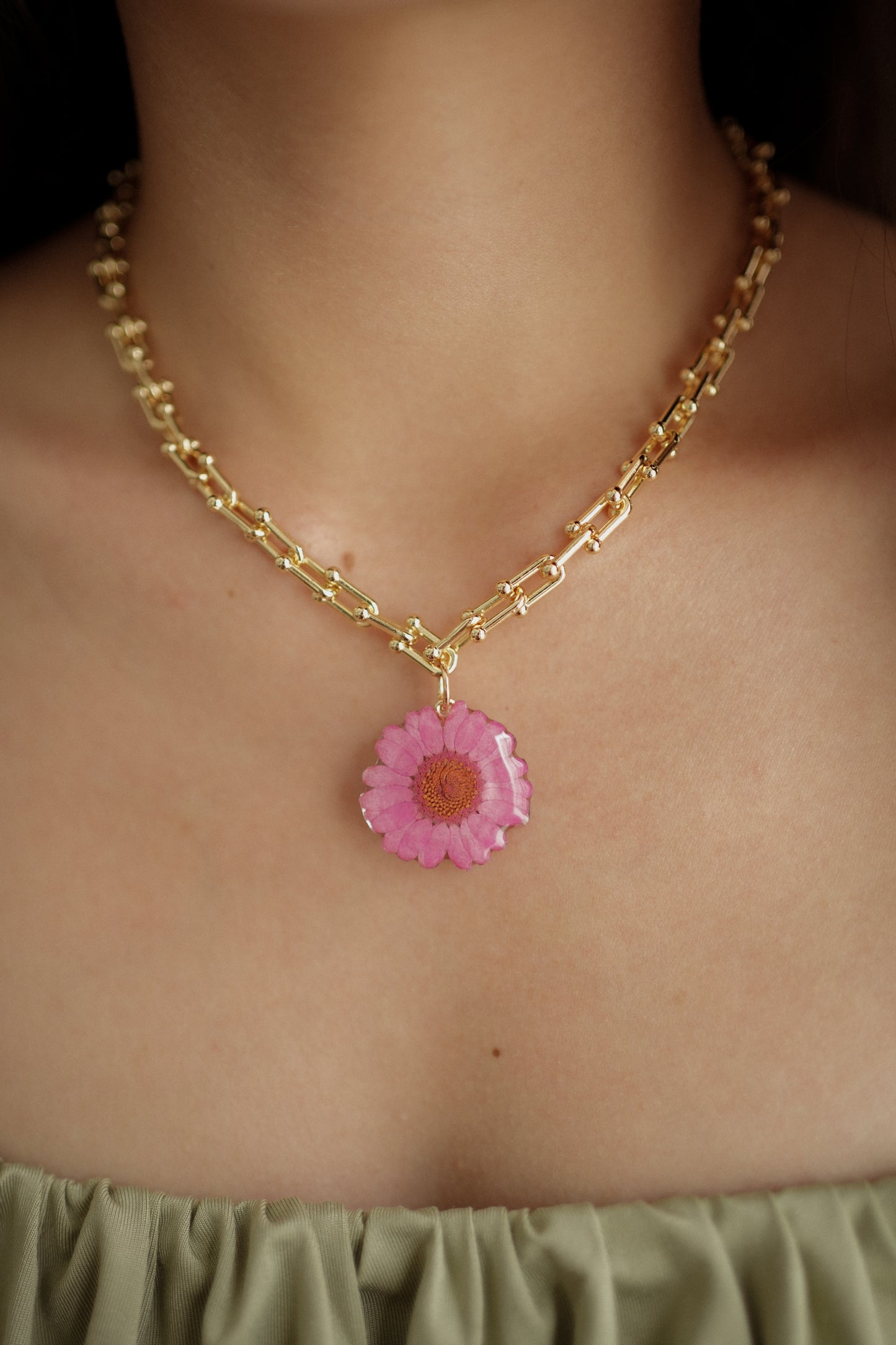 Blush Daisy U-Chain Necklace