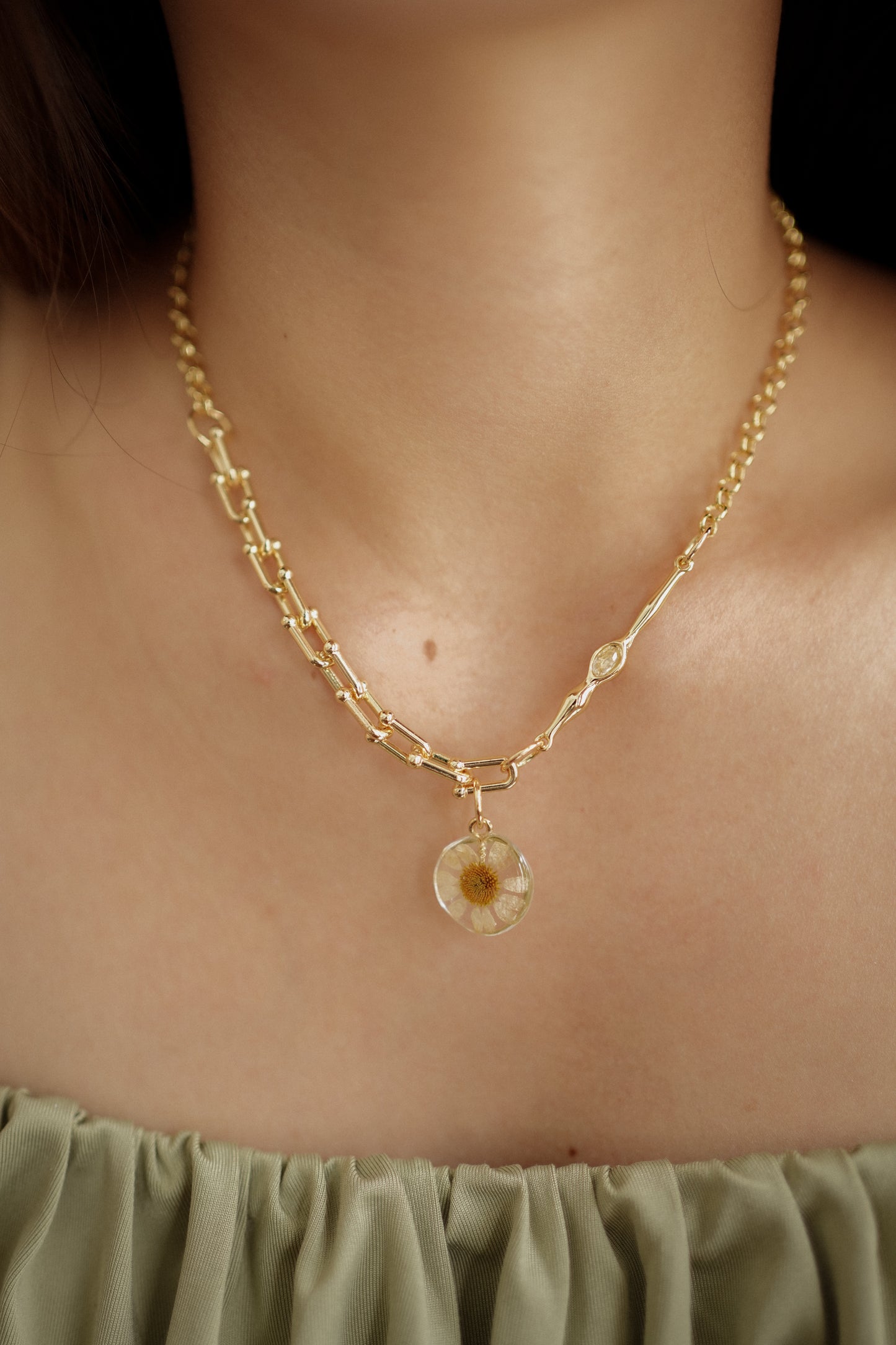 Chamomile Jewel Chain Necklace