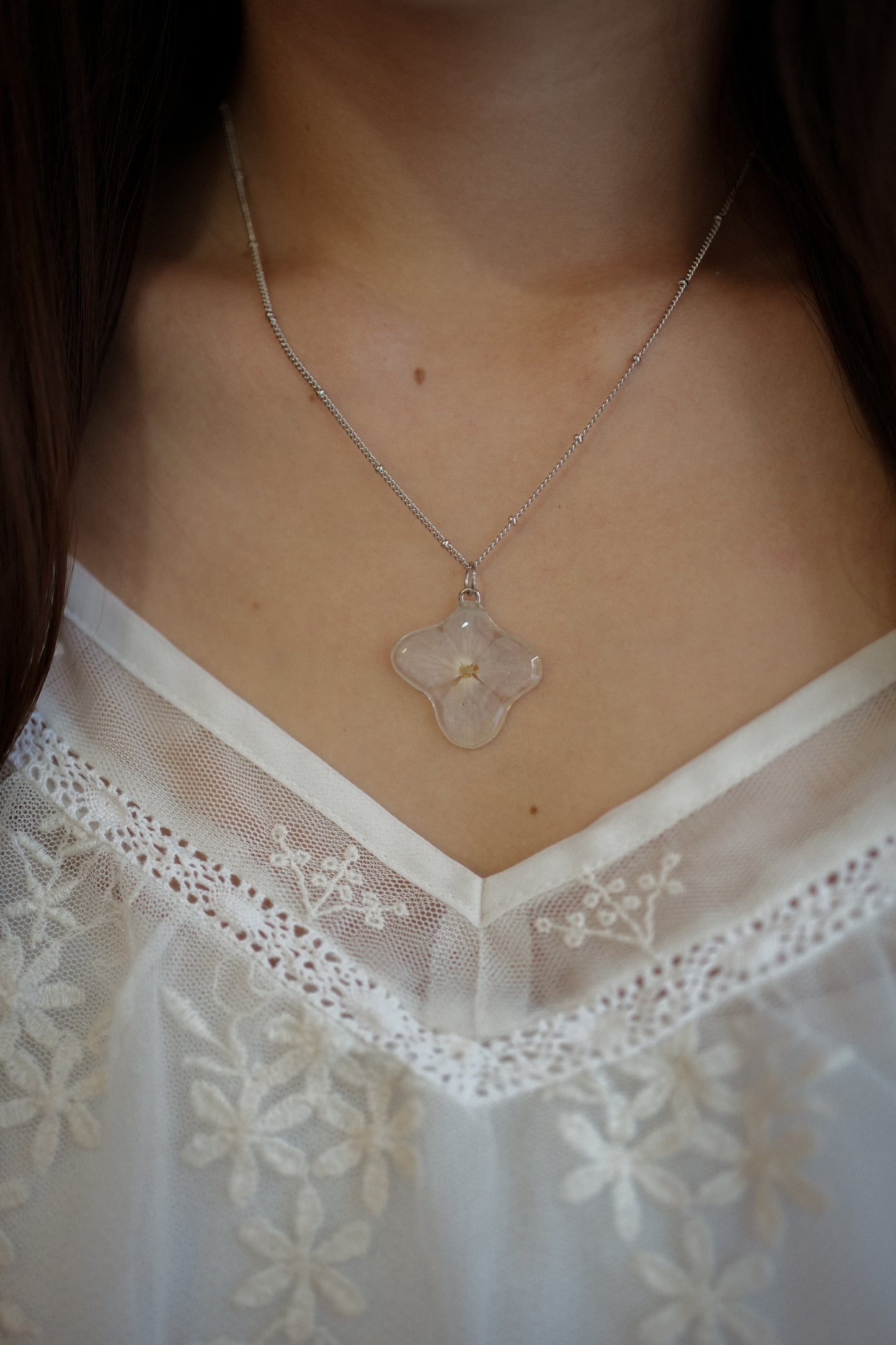 Solo Lilac Hydrangea Necklace