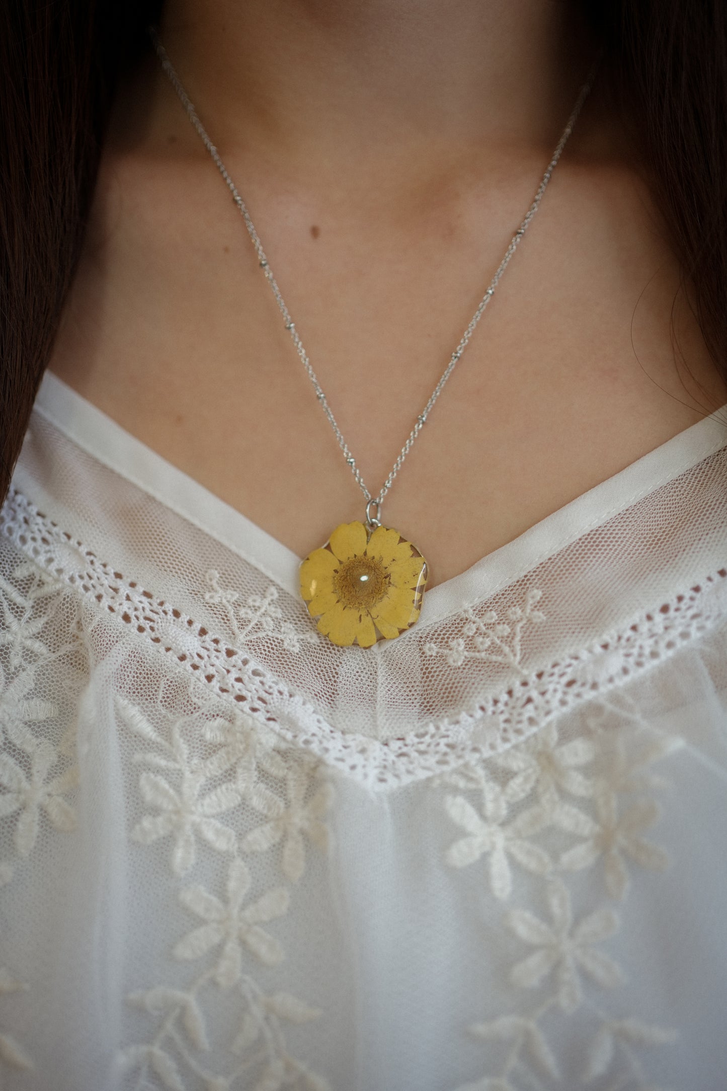 Solo Mustard Daisy Necklace